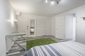 1BR APT in the HEART of Downtown