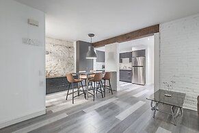 1BR APT in the HEART of Downtown