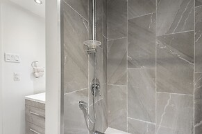 1BR APT in the HEART of Downtown