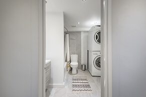 1BR APT in the HEART of Downtown