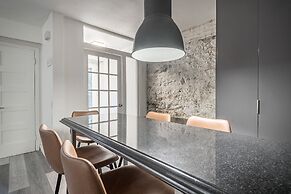 1BR APT in the HEART of Downtown