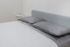 Beautiful 5BR in the HEART of Mile-End