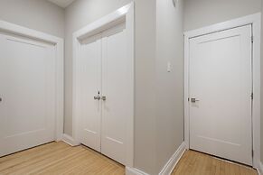 Beautiful 5BR in the HEART of Mile-End