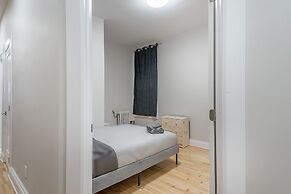 Beautiful 5BR in the HEART of Mile-End