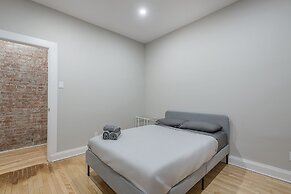 Beautiful 5BR in the HEART of Mile-End