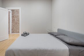 Beautiful 5BR in the HEART of Mile-End