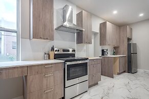 Beautiful 5BR in the HEART of Mile-End
