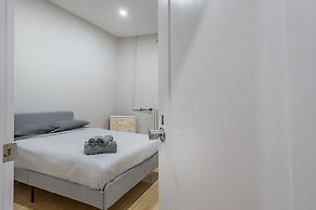 Beautiful 5BR in the HEART of Mile-End