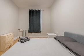 Beautiful 5BR in the HEART of Mile-End