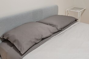 Beautiful 5BR in the HEART of Mile-End