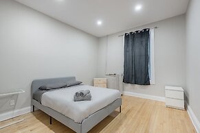 Beautiful 5BR in the HEART of Mile-End