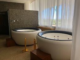 CONDO PNV BY TRVL2HM