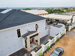 Beniks Courtyard Hotel