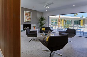 Twin Palms Resort - A Gay Men's Resort