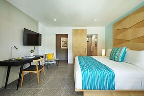 Twin Palms Resort - A Gay Men's Resort