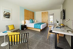 Twin Palms Resort - A Gay Men's Resort