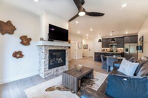 Clearwater Lofts #102, Building 2 by Summit County Mountain Retreats