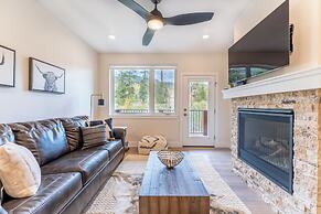 Clearwater Lofts #102, Building 2 by Summit County Mountain Retreats