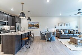 Clearwater Lofts #102, Building 2 by Summit County Mountain Retreats