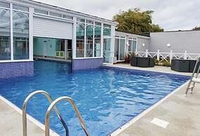 Caravan - Sleeps 8 - Pets Ok - Parking