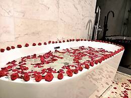 Lux Suites @ Platinum KLCC