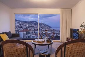 Duplex With sea and Mountain Views, Casa do Castelo