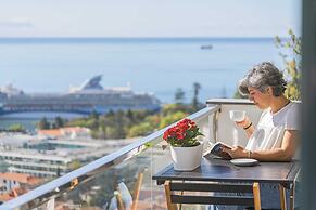 Duplex With sea and Mountain Views, Casa do Castelo