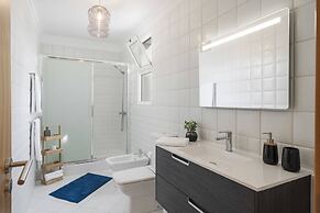 Duplex With sea and Mountain Views, Casa do Castelo