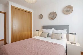 Duplex With sea and Mountain Views, Casa do Castelo