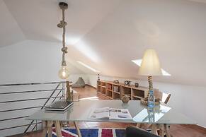 Duplex With sea and Mountain Views, Casa do Castelo