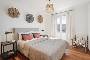 Duplex With sea and Mountain Views, Casa do Castelo