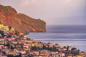 Duplex With sea and Mountain Views, Casa do Castelo