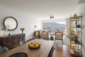 Duplex With sea and Mountain Views, Casa do Castelo
