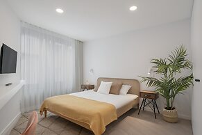 Cine Park Residence by An Island Apart