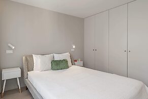 Cine Park Residence by An Island Apart