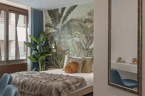 Cine Park Residence by An Island Apart