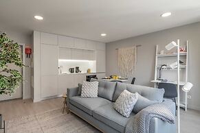Cine Park Residence by An Island Apart