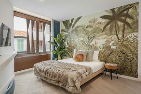 Cine Park Residence by An Island Apart