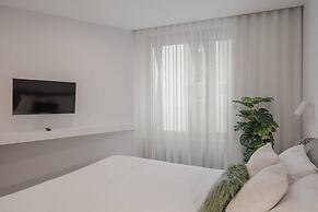 Cine Park Residence by An Island Apart