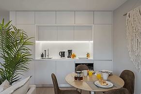 Cine Park Residence by An Island Apart