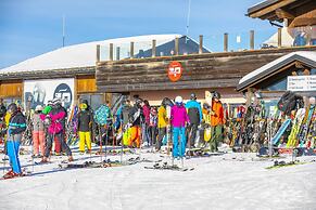 Ermellino Ski in - Ski out 150m