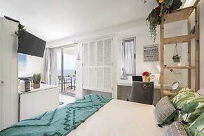 Studio With Pool and sea View - Funchal Sea View I