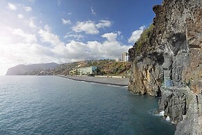 Studio With Pool and sea View - Funchal Sea View I