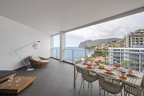 Luxury, Elegance and sea View - Madeira Palace I