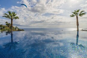 Luxury Holiday - Madeira Oceanview Paradise