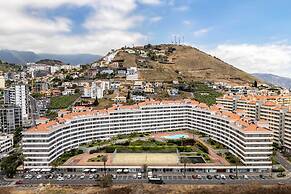 Family Holidays With Pool, Monumental Place