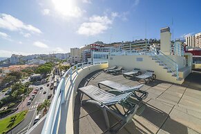 Apartment With sea View - Varandas do Lido I