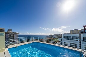Apartment With sea View - Varandas do Lido I