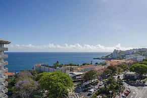 Apartment With sea View - Varandas do Lido I