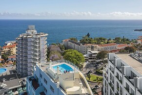 Apartment With sea View - Varandas do Lido I